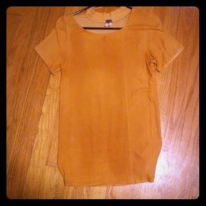 Free people mustard tee with choker